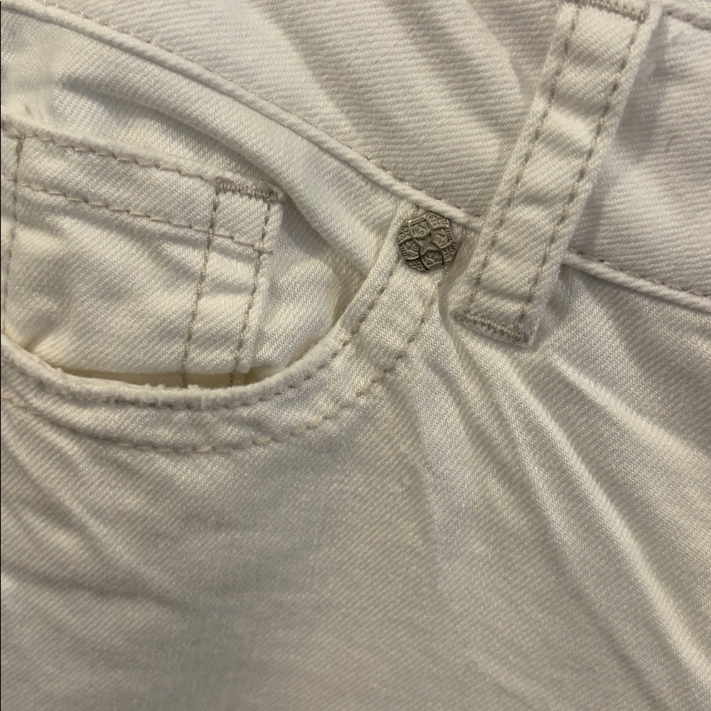 Silver Suki Fit White Jeans - Picture 3 of 8